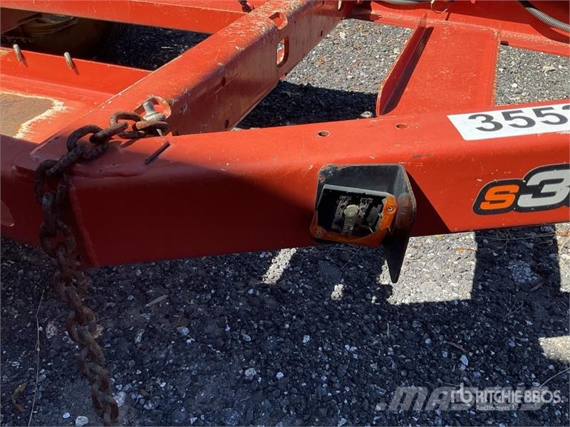 Ditch Witch S3C 6 ft S/A Trencher Trailer ローローダー