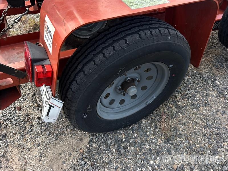 Ditch Witch Walk Behind Trencher w/2020 Ditch Witch Trailer Rovokopači freze za kanale Trenčeri