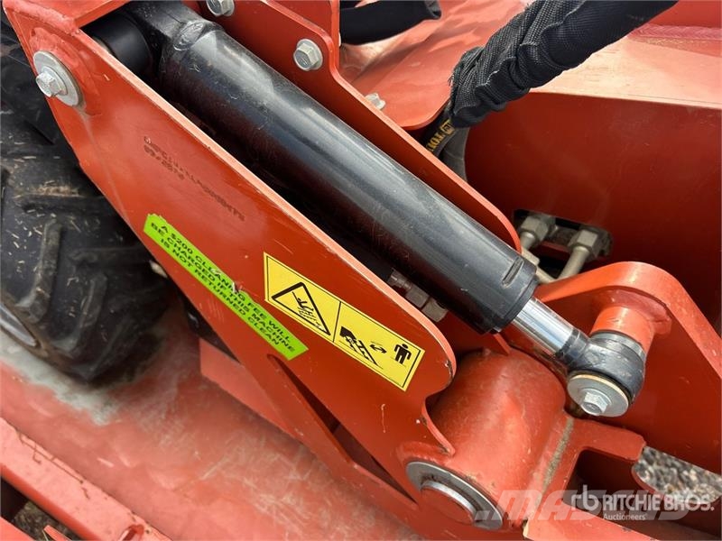 Ditch Witch Walk Behind Trencher w/2020 Ditch Witch Trailer Rovokopači freze za kanale Trenčeri