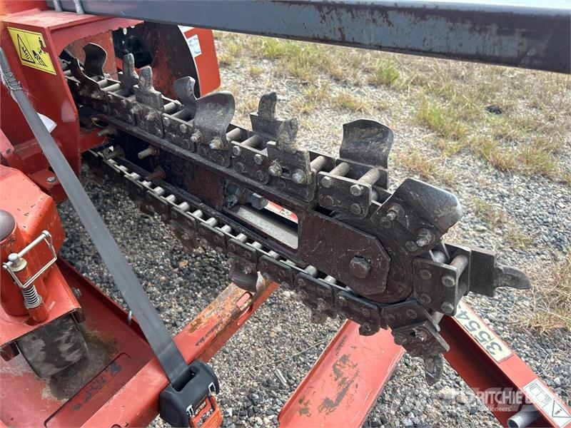Ditch Witch Walk Behind Trencher w/2020 Ditch Witch Trailer Rovokopači freze za kanale Trenčeri