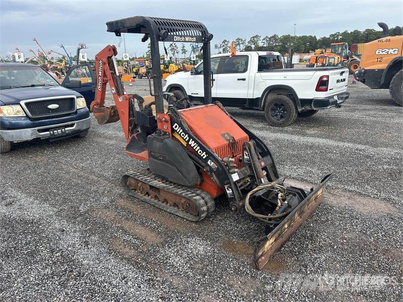 Ditch Witch XT850 Tracked Backhoe Loader Graaf-laadcombinaties