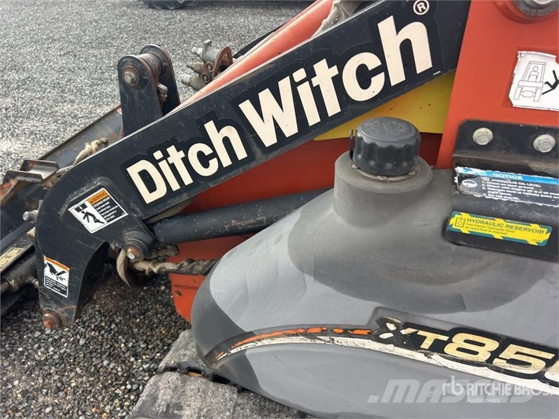Ditch Witch XT850 Tracked Backhoe Loader Graaf-laadcombinaties