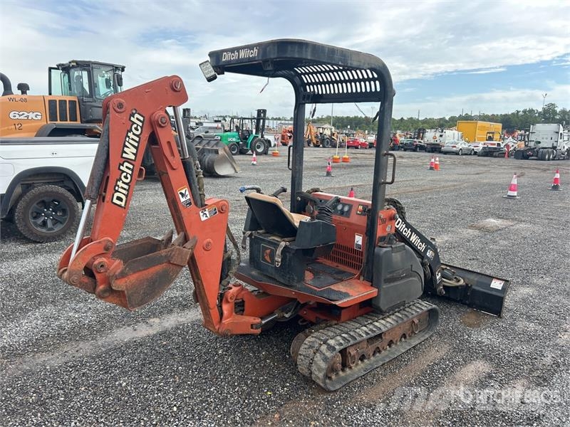 Ditch Witch XT850 Tracked Backhoe Loader Graaf-laadcombinaties