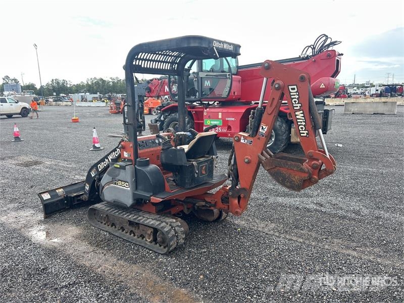 Ditch Witch XT850 Tracked Backhoe Loader Graaf-laadcombinaties