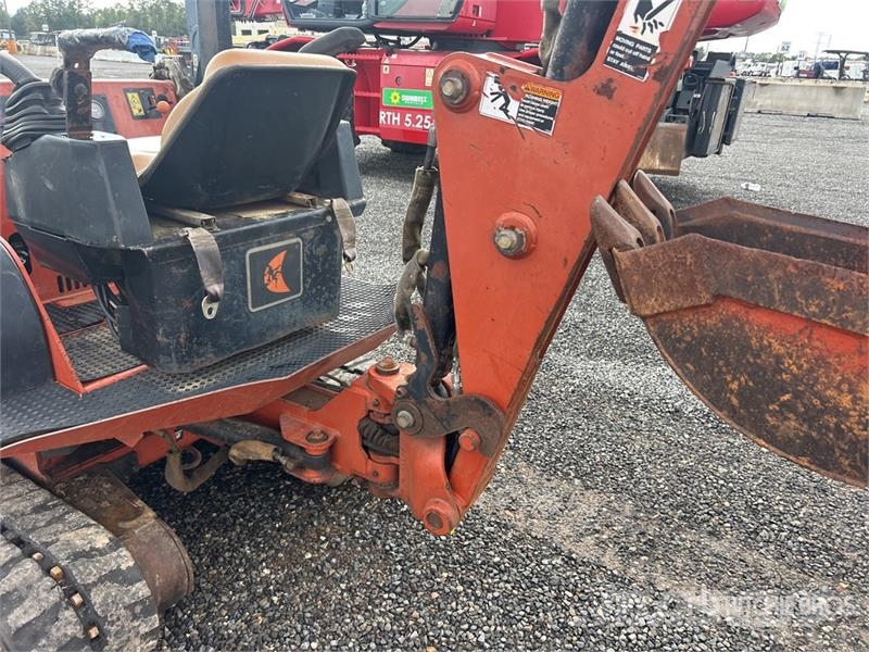 Ditch Witch XT850 Tracked Backhoe Loader Graaf-laadcombinaties
