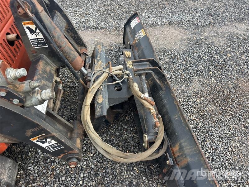 Ditch Witch XT850 Tracked Backhoe Loader Graaf-laadcombinaties