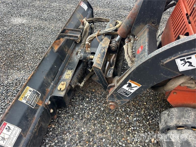 Ditch Witch XT850 Tracked Backhoe Loader Graaf-laadcombinaties