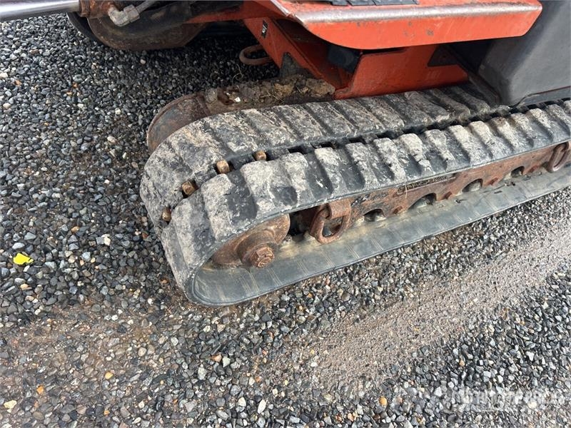 Ditch Witch XT850 Tracked Backhoe Loader Graaf-laadcombinaties