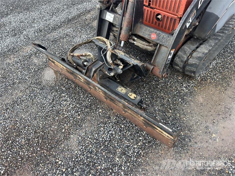 Ditch Witch XT850 Tracked Backhoe Loader Graaf-laadcombinaties
