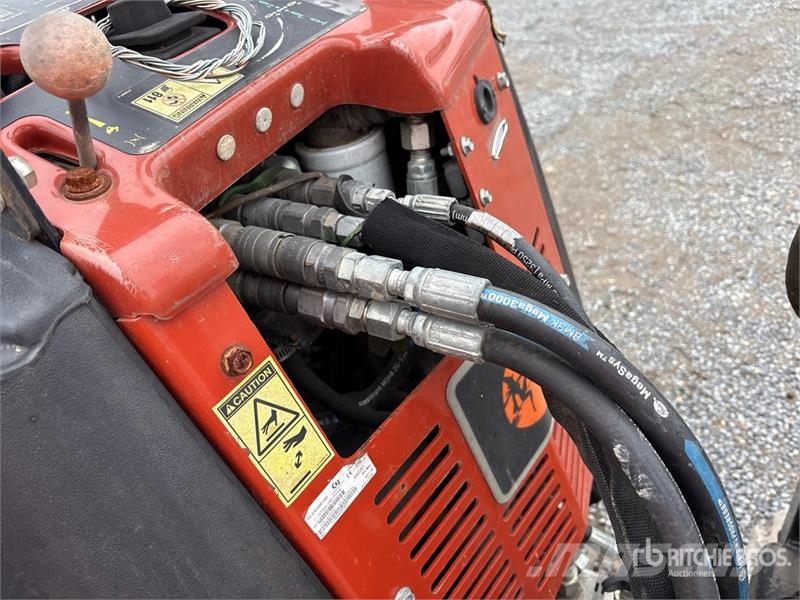 Ditch Witch Zahn R300 Tracked Tool Carrier Trencher Trancheuse