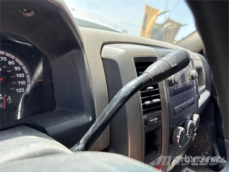Dodge 5500 4x4 Service Truck (Inoperable) 市政车