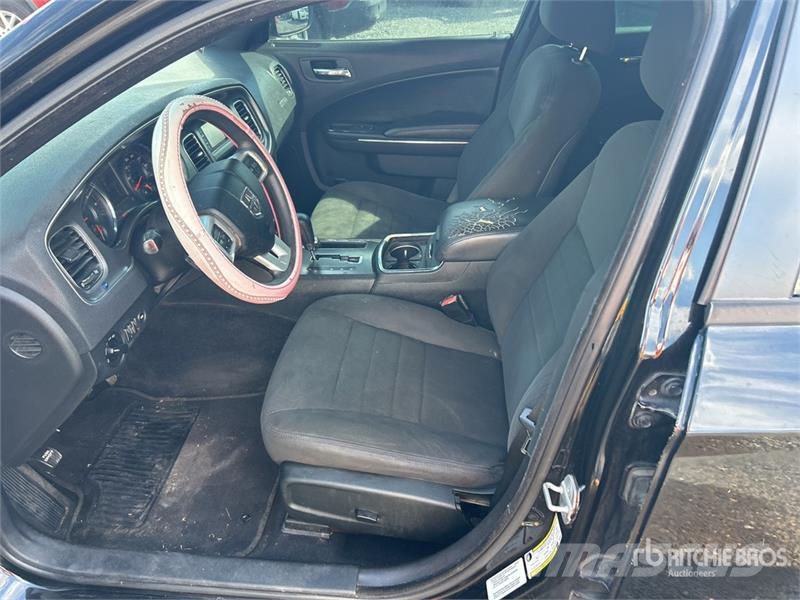 Dodge Charger Automobile (Inoperable) PKWs