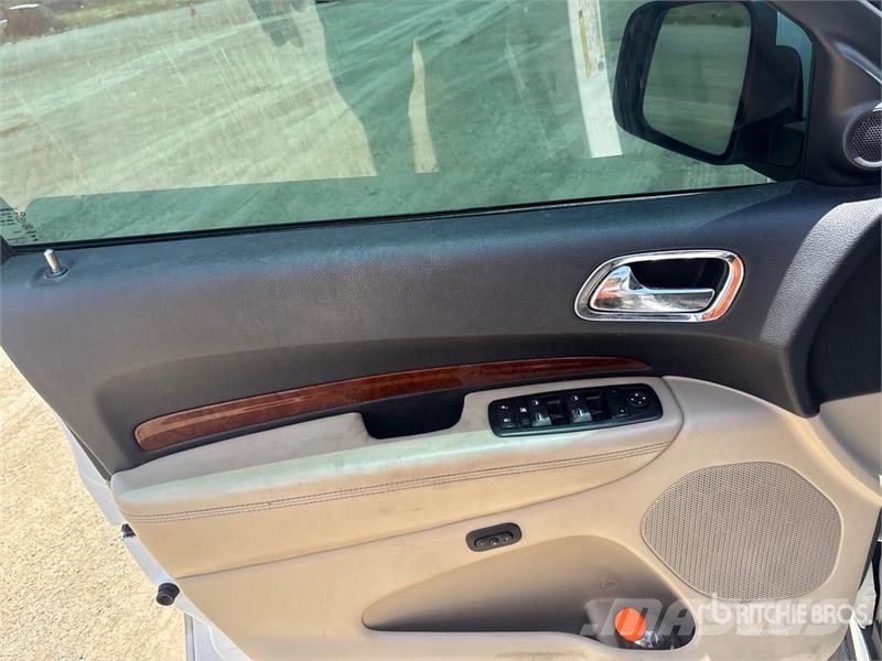Dodge Durango Limited 2WD SUV Kistehergépjárművek