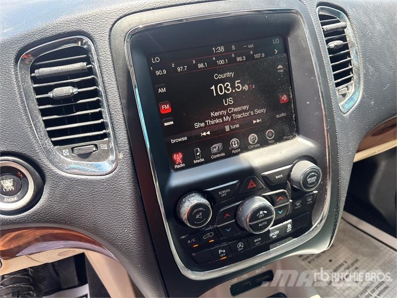 Dodge Durango Limited 2WD SUV Kistehergépjárművek