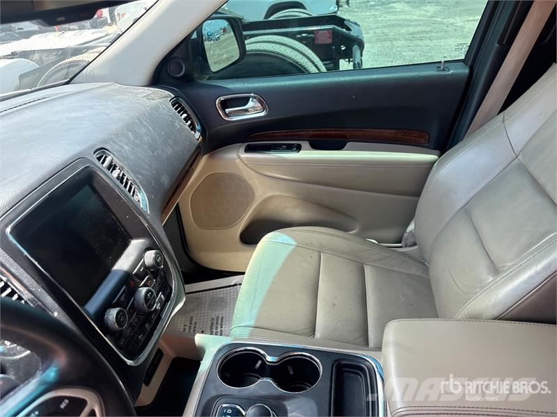 Dodge Durango Limited 2WD SUV Kistehergépjárművek