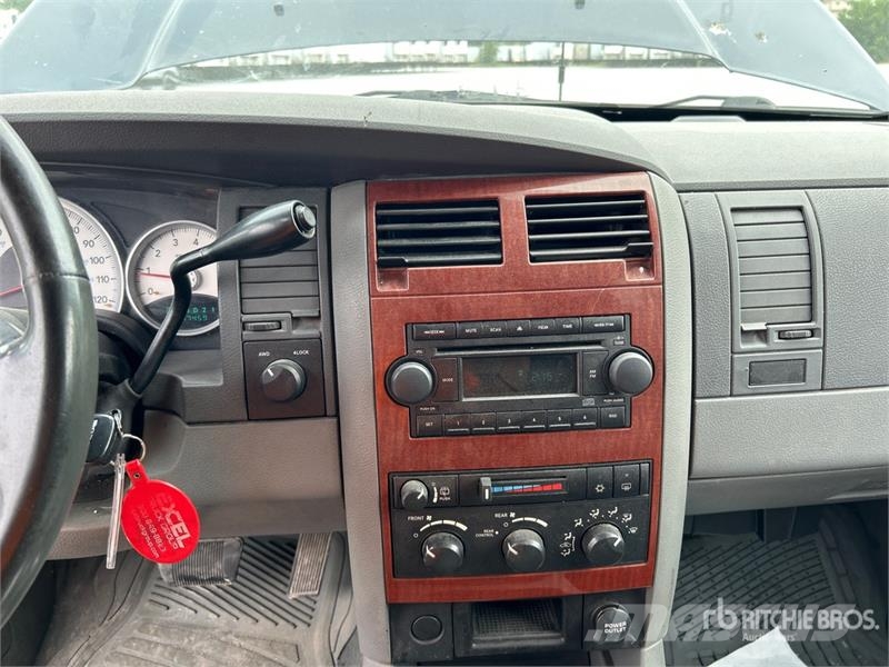 Dodge Durango SLT AWD SUV Automobily