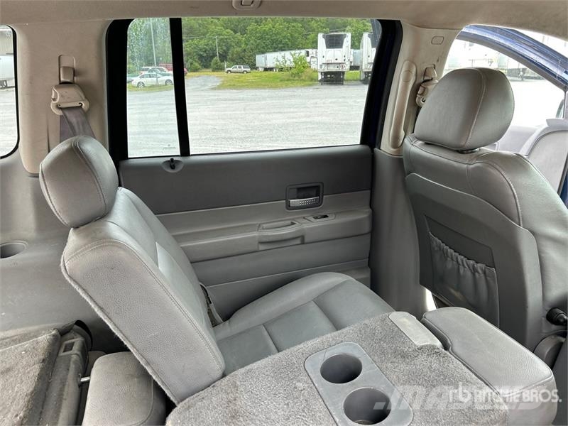 Dodge Durango SLT AWD SUV Automobily