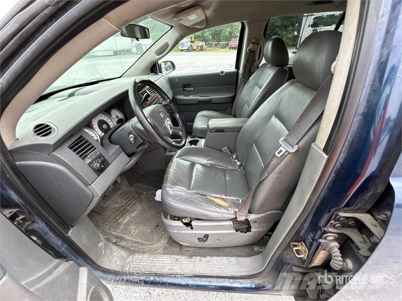 Dodge Durango SLT AWD SUV Automobily
