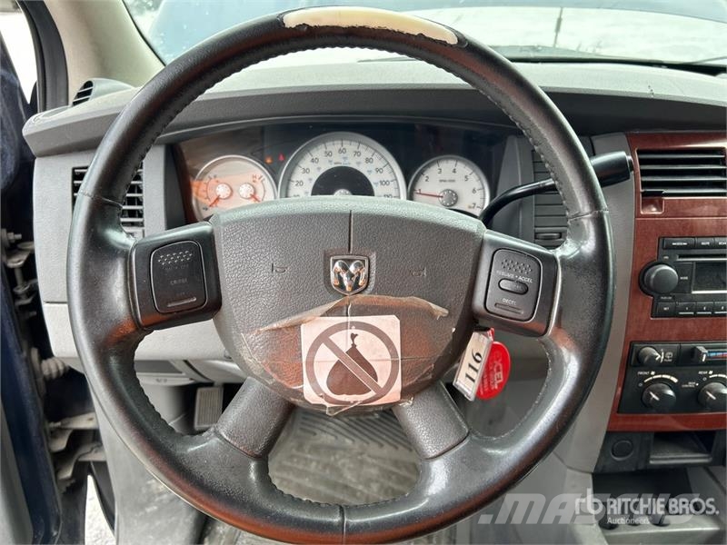 Dodge Durango SLT AWD SUV Automobily