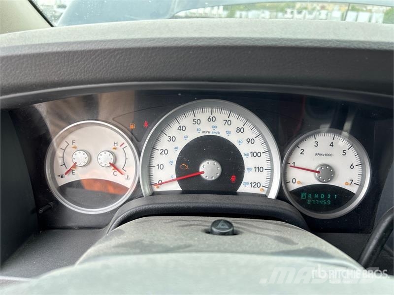 Dodge Durango SLT AWD SUV Automobily