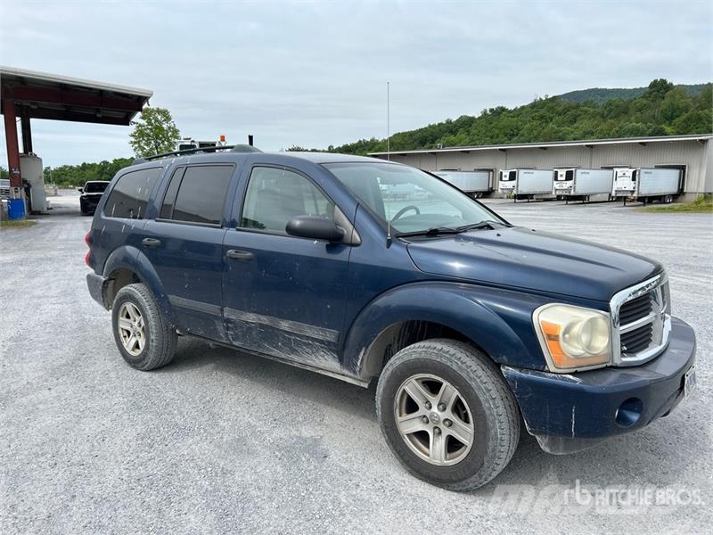 Dodge Durango SLT AWD SUV Automobily
