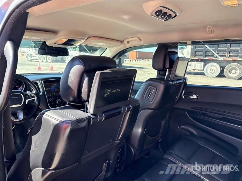 Dodge Durango ST 자동차