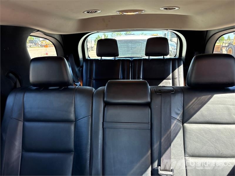 Dodge Durango ST 자동차
