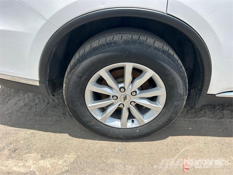 Dodge Durango ST 汽车