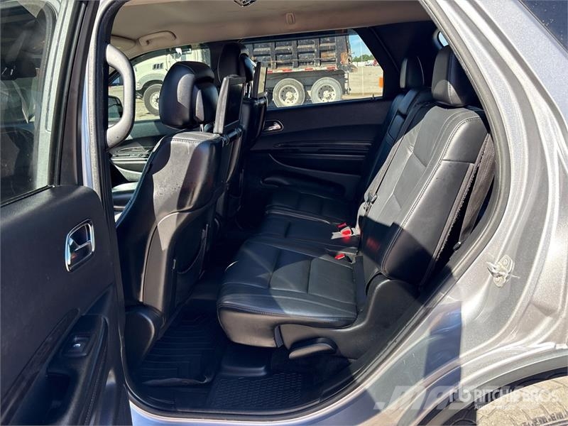 Dodge Durango ST 자동차
