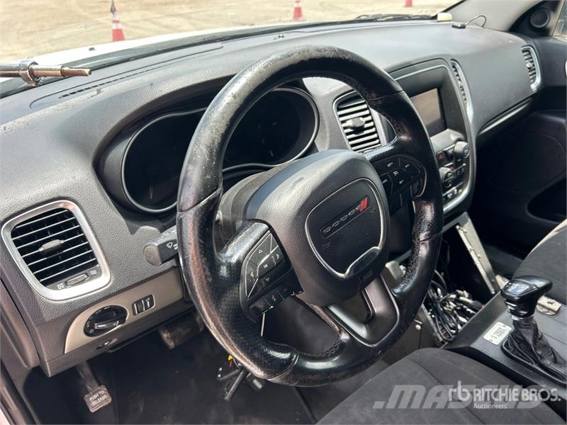 Dodge Durango ST 汽车