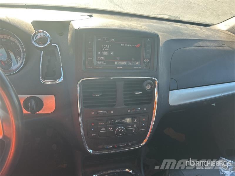 Dodge Grand Caravan Minivan 汽車