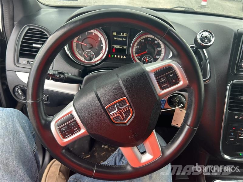Dodge Grand Caravan R/T Minivan Carros