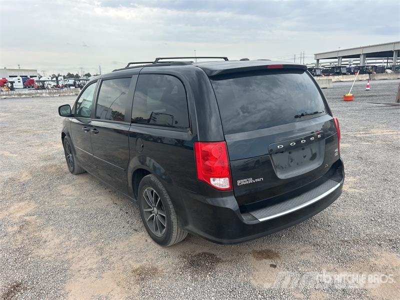 Dodge Grand Caravan R/T Minivan Carros