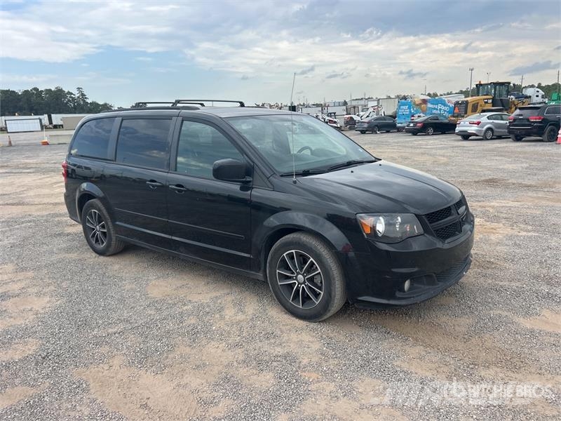 Dodge Grand Caravan R/T Minivan Carros