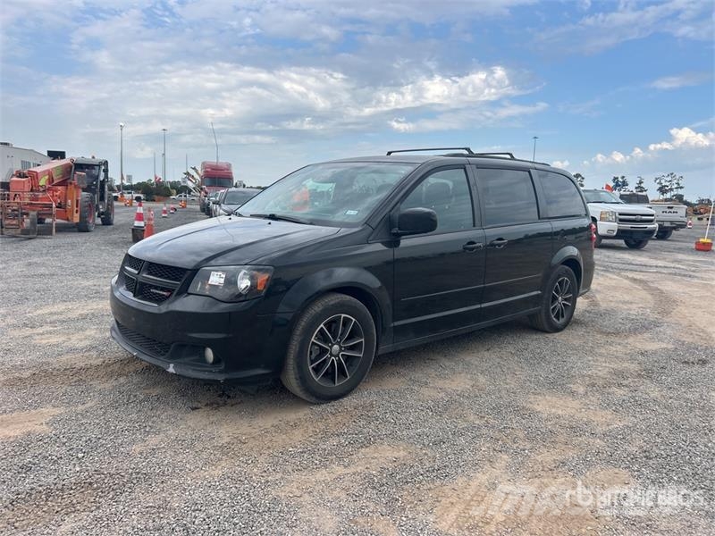 Dodge Grand Caravan R/T Minivan Carros