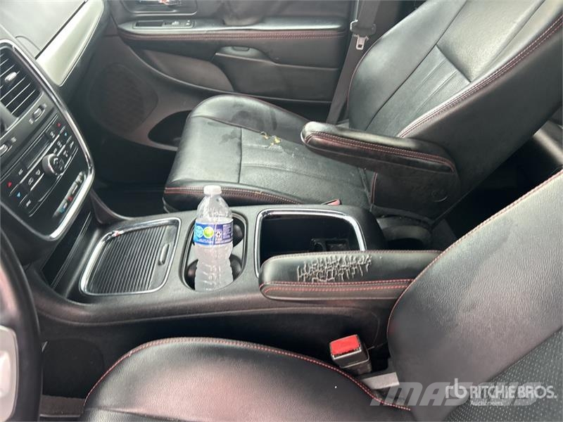 Dodge Grand Caravan R/T Minivan Carros