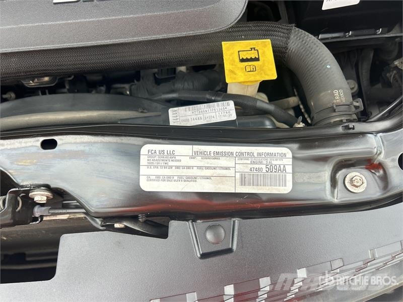 Dodge Grand Caravan R/T Minivan Carros