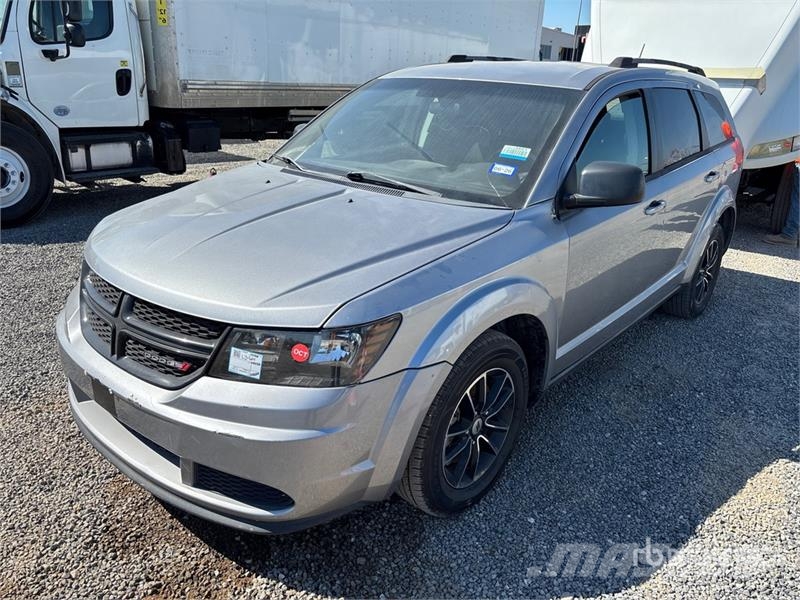 Dodge Journey 2WD SUV Automašīnas