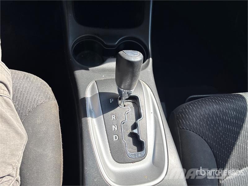 Dodge Journey 2WD SUV Automašīnas