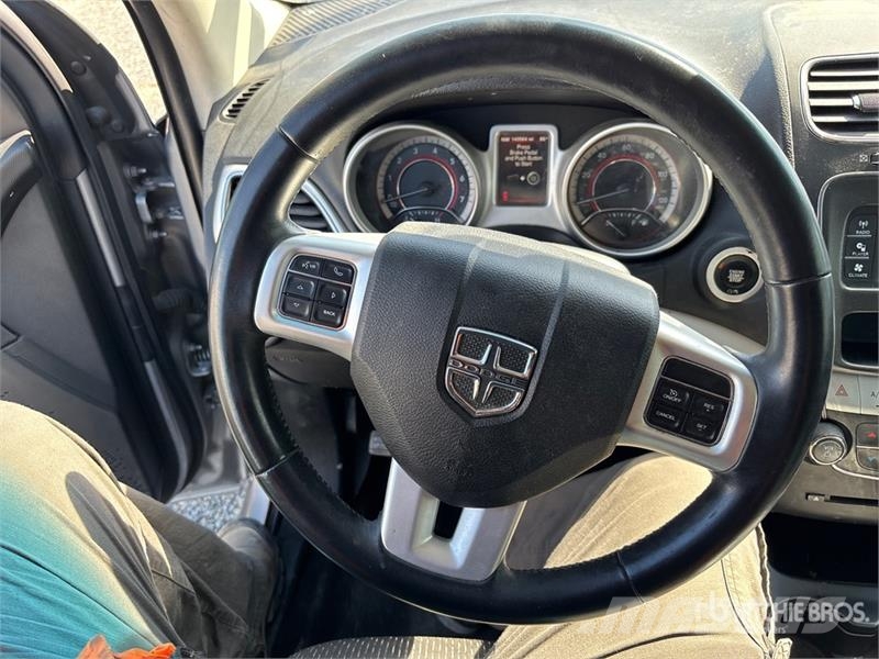 Dodge Journey 2WD SUV Automašīnas