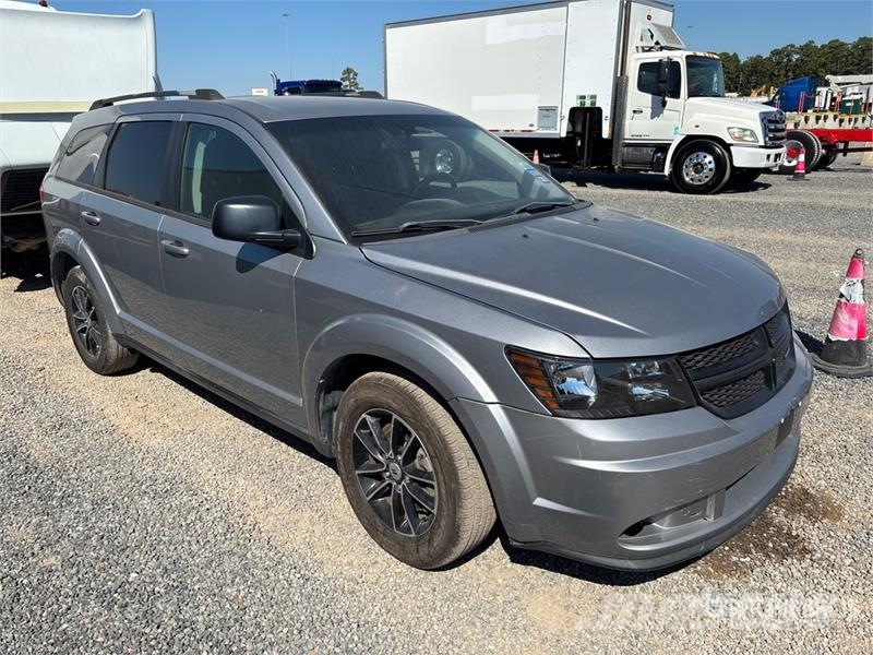 Dodge Journey 2WD SUV Automašīnas