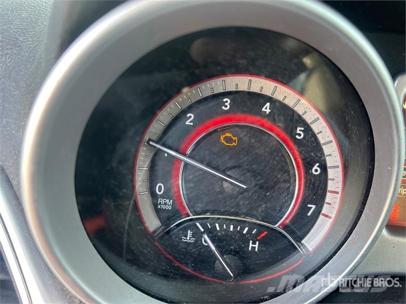Dodge Journey 2WD SUV Masini