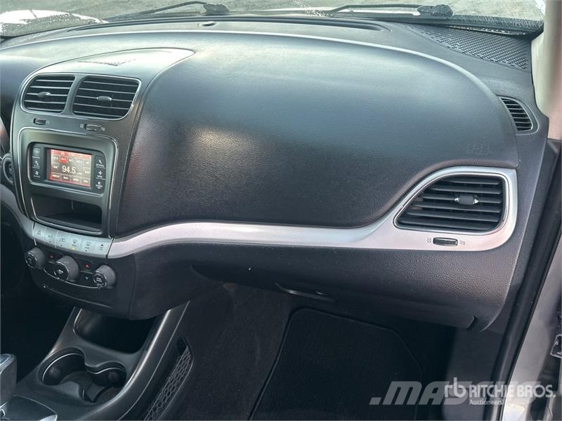 Dodge Journey SUV Automašīnas