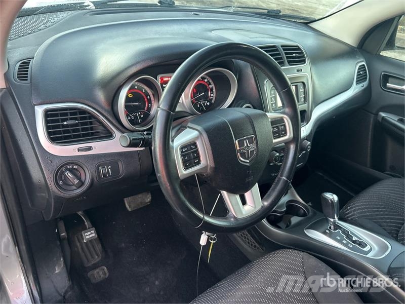 Dodge Journey SUV Automašīnas
