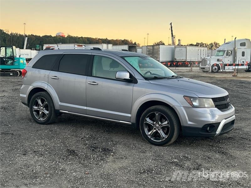 Dodge Journey SUV Automašīnas