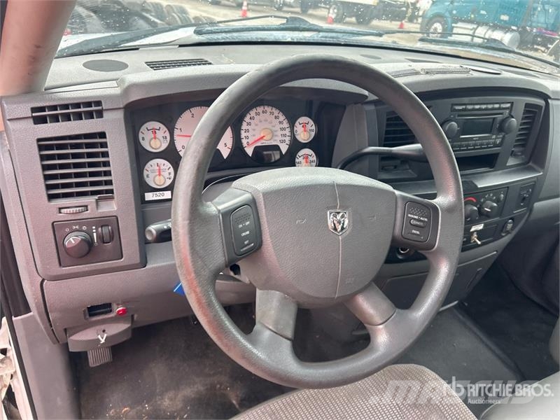 Dodge Ram 5500 Avtokošare