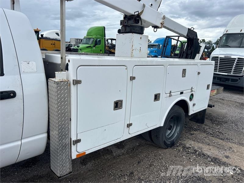 Dodge Ram 5500 Avtokošare