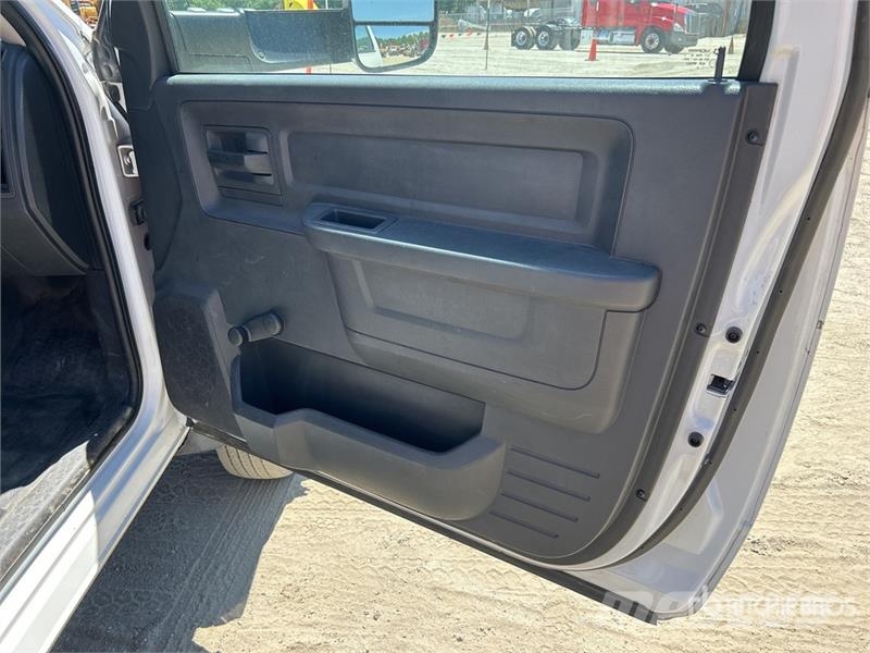 Dodge Ram 5500 LKW-Arbeitsbühnen