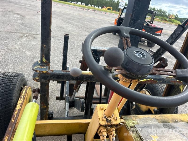 Donkey D12-3K 3000 lb 3x3 Truck Mounted Forklift Truck mounted forklifts
