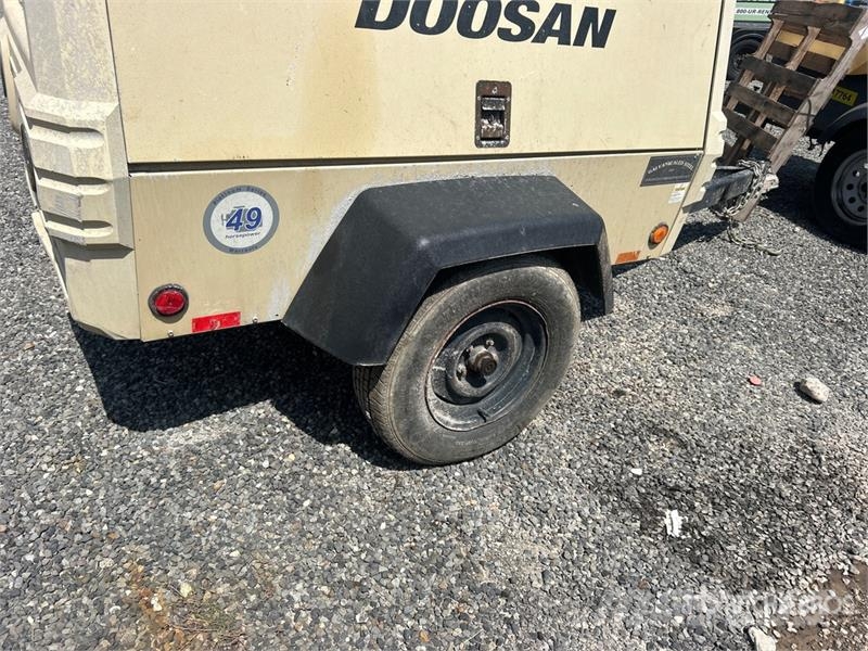 Doosan 185WDO-T4F 185 cfm Mobile Air Compressor (Inoperab Kompressoren